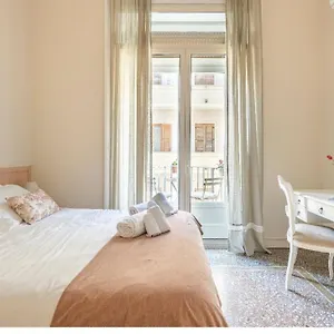 Joy's Ortigia B&B 시라쿠사