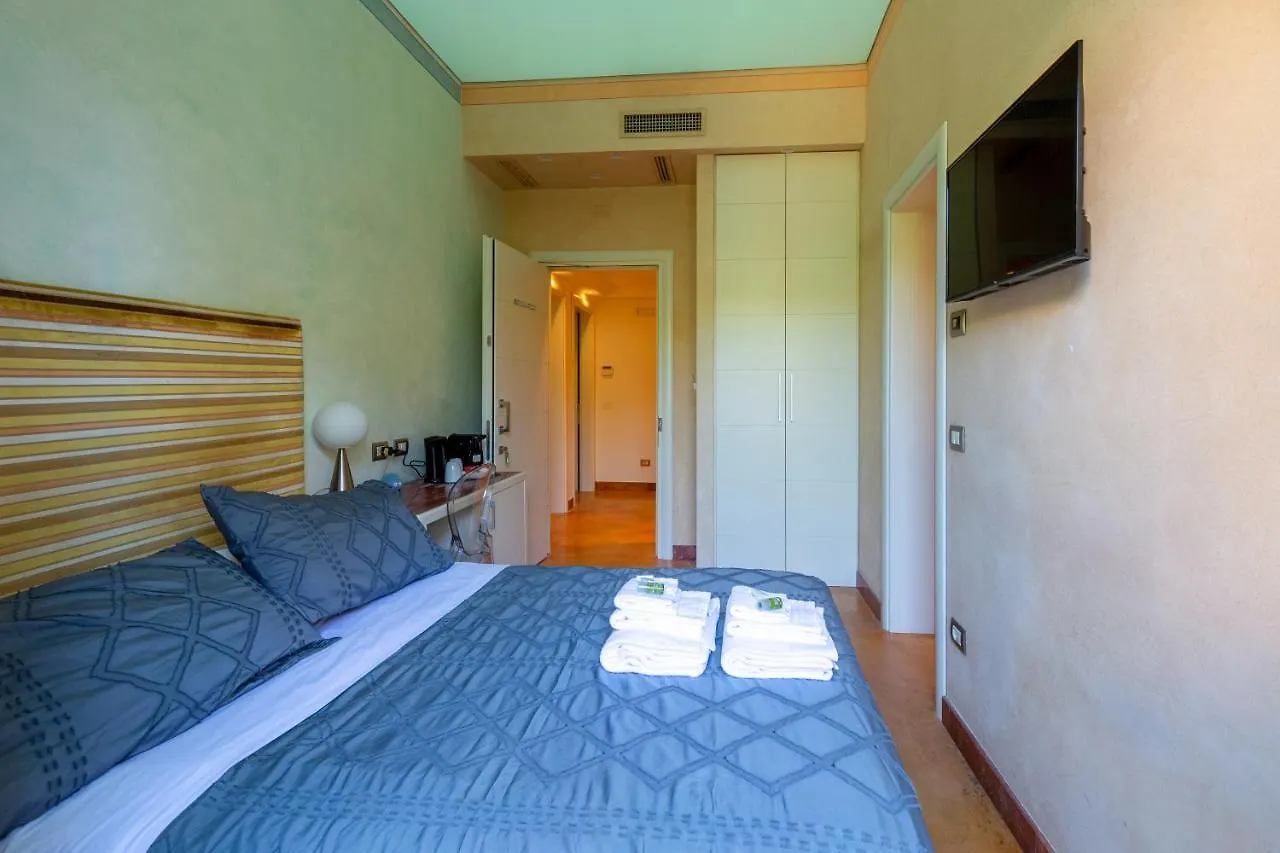 Aurora Garden Lodging - Rooms & Apartment Florence 0*,  Italy